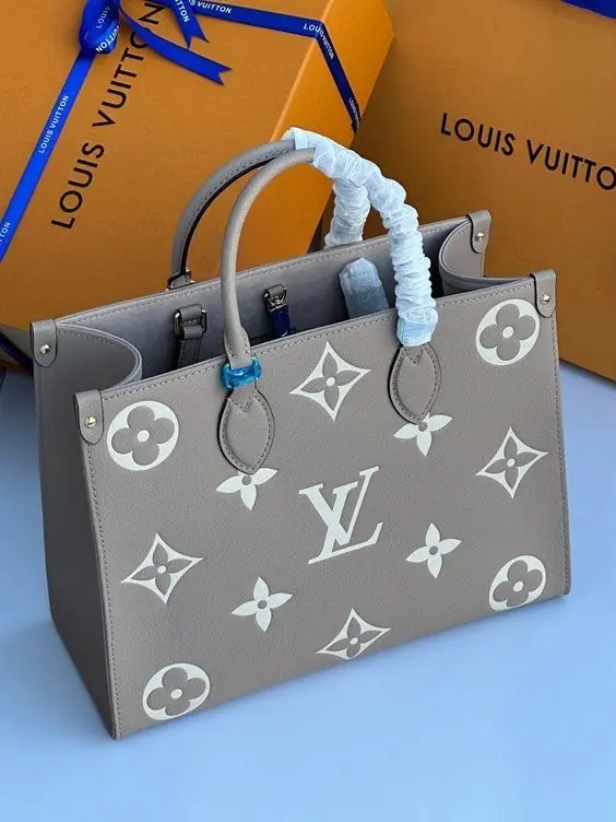 Large tote bags: example style