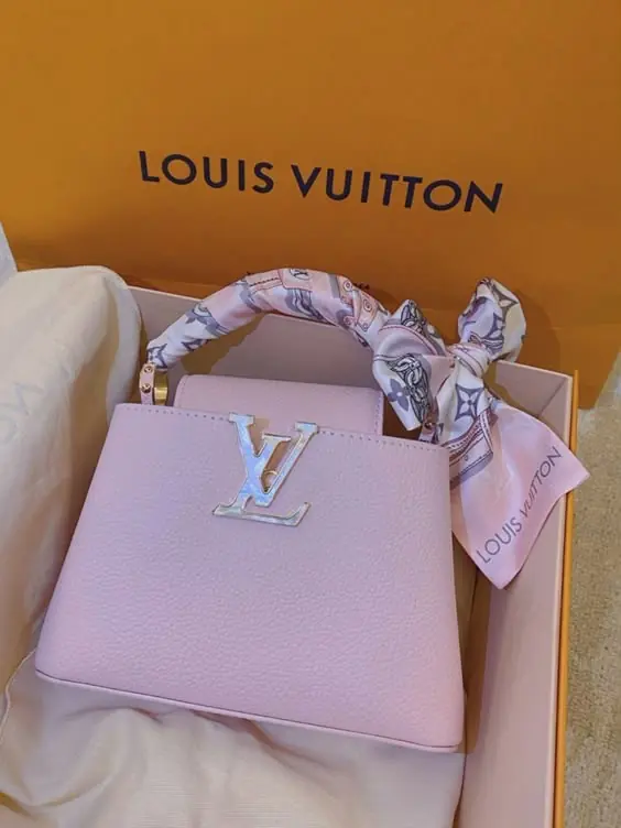 Small handbags: example style